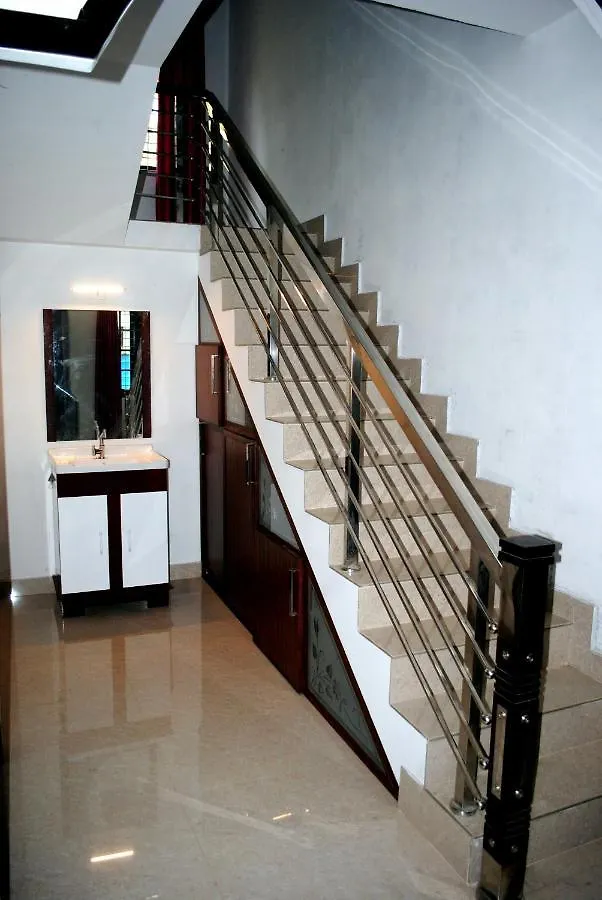 Nice Villa Irimbranallur