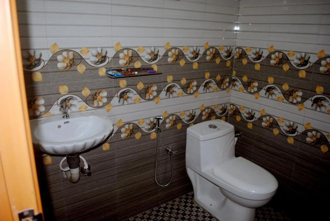 Nice Villa Irimbranallur 홈스테이