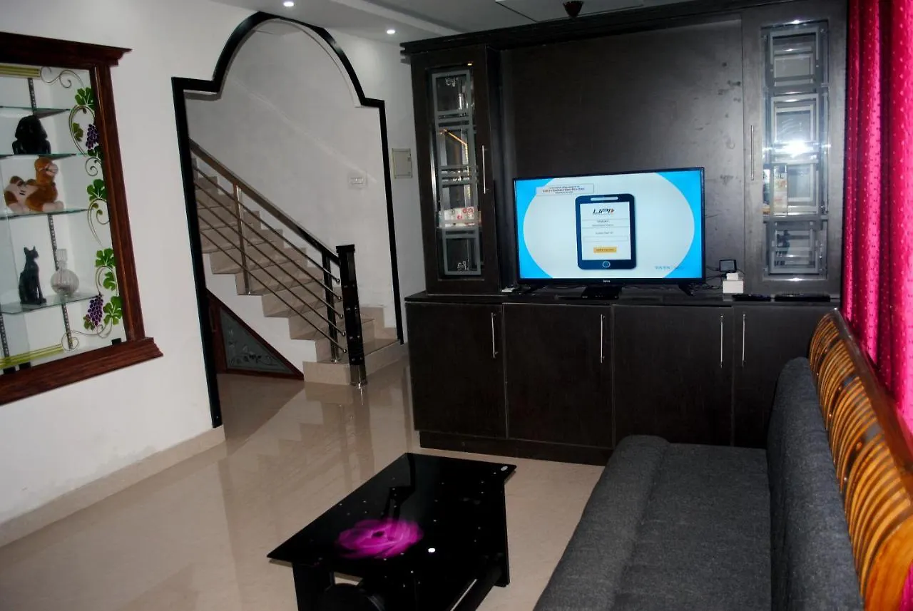 Nice Villa Irimbranallur